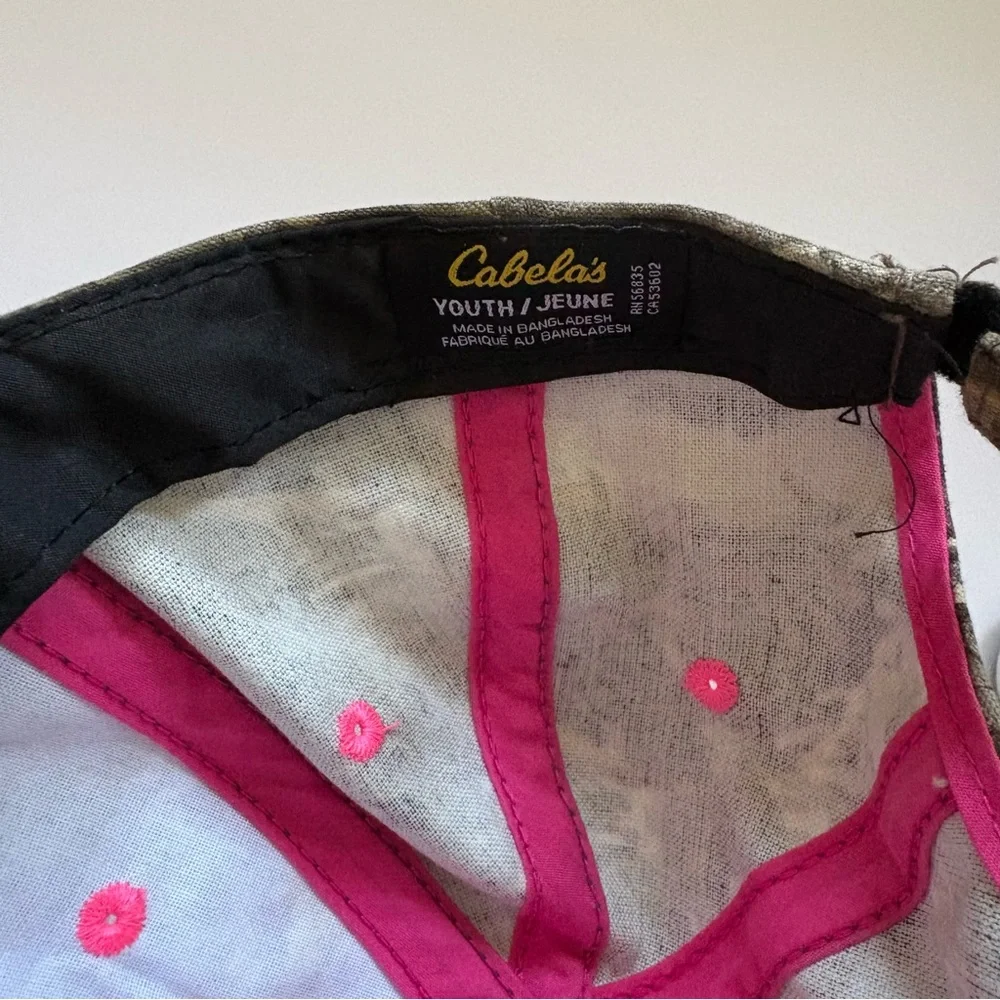 Cabela’s Hat‎ Cap Strap Back Youth Girl Camo Hunting Adjustable Pink Logo Floral